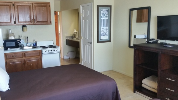 OF Double w/ Kitchenette Patio / Balcony Photo 1