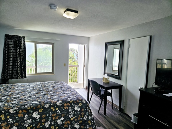 Standard King 2 Photo 2